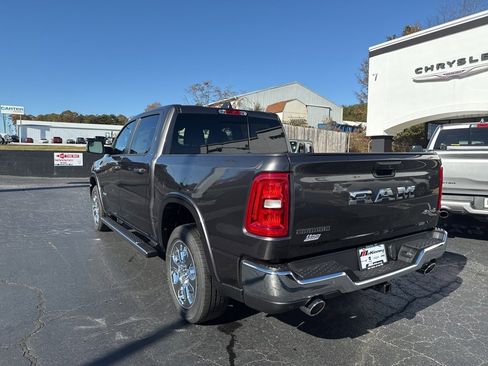 New 2026 RAM 1500 4x4 Crew Cab image 6