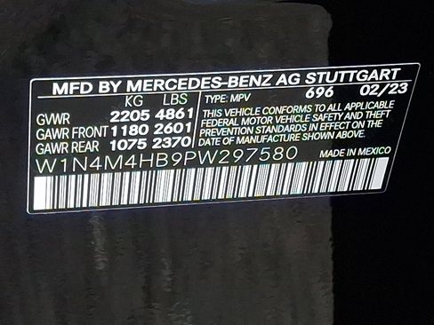 Certified 2023 Mercedes-Benz GLB 250 4MATIC image 28
