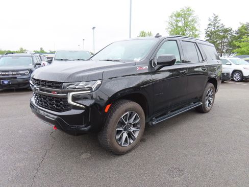 Used 2021 Chevrolet Tahoe Z71 w/ Rear Media and Nav Package AWD/4WD image 3