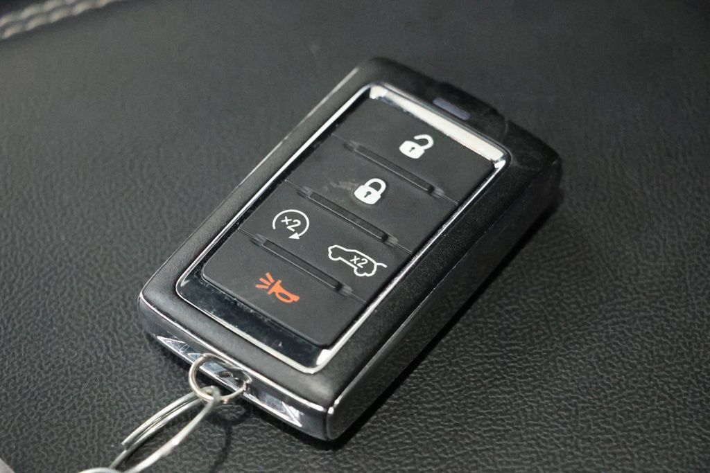 Used 2023 Jeep Grand Cherokee L Laredo AWD/4WD image 38