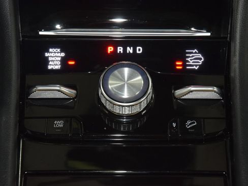 Used 2024 Jeep Grand Cherokee L Summit w/ Advanced Protech Group IV AWD/4WD image 35