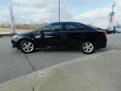 Used 2012 Toyota Camry SE image 5