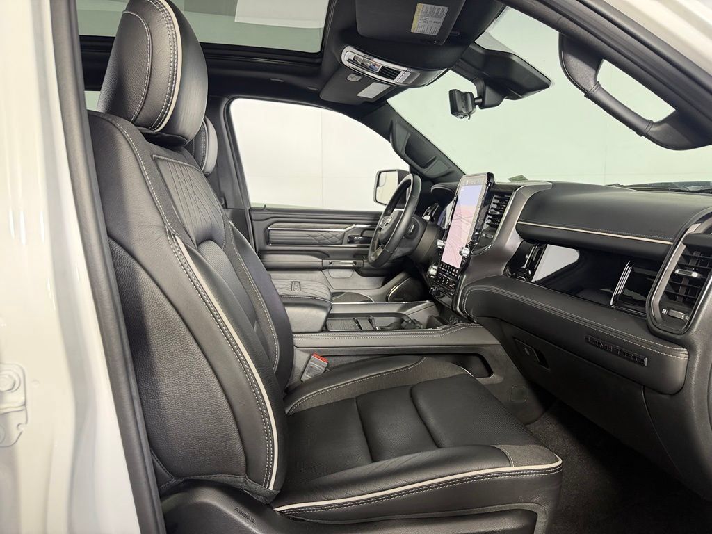 Used 2025 RAM 1500 Limited AWD/4WD image 29