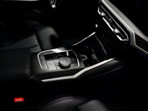 Used 2023 BMW 330i xDrive Sedan w/ Premium Package image 5