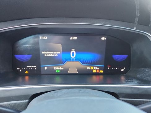 Used 2022 Volkswagen Tiguan SE R-Line image 17