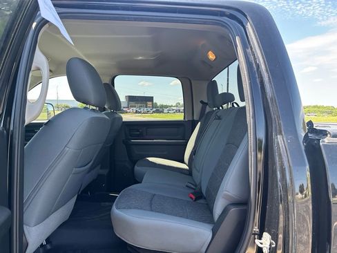 Used 2019 RAM 1500 Express w/ Wheel & Sound Group AWD/4WD image 10