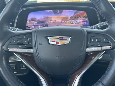 Certified 2024 Cadillac Escalade ESV Premium Luxury Platinum image 36