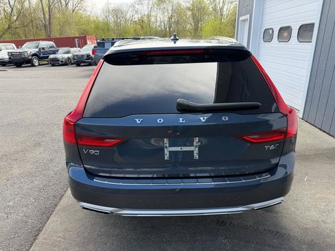 Used 2020 Volvo V90 T6 Cross Country AWD/4WD image 5