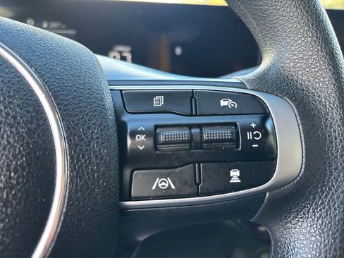 Used 2025 Kia K5 LXS image 16