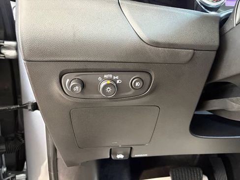 Used 2023 Buick Encore GX Select w/ Experience Buick Package FWD image 18