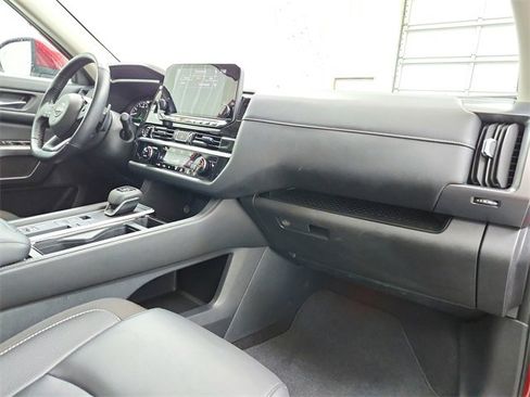 Used 2024 Nissan Pathfinder SL w/ SL Premium Package image 46