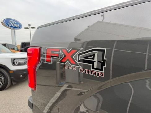 Used 2020 Ford F150 Lariat w/ Equipment Group 501A Mid image 11