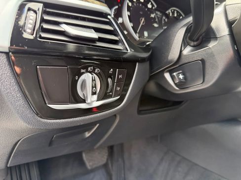 Used 2019 BMW 530i w/ Convenience Package RWD image 22