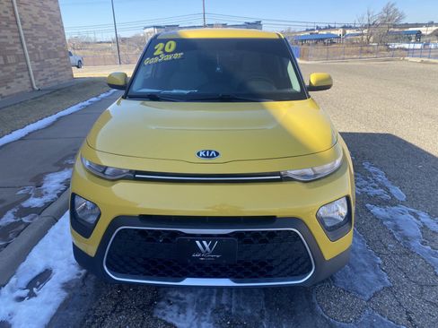 Used 2020 Kia Soul LX image 2