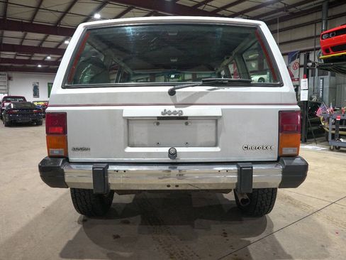 Used 1989 Jeep Cherokee Pioneer image 7