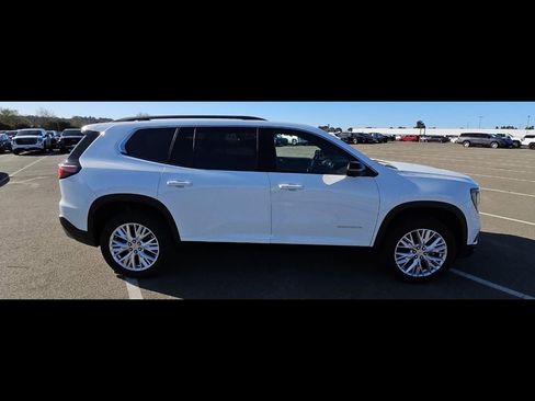 Used 2024 GMC Acadia Elevation image 10