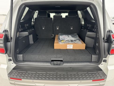 New 2026 Toyota 4Runner Limited AWD/4WD image 9