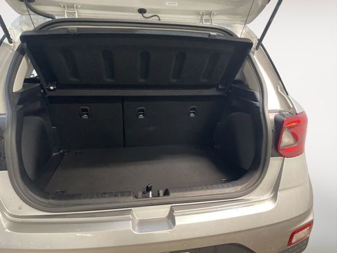 Certified 2023 Hyundai Venue SEL image 8