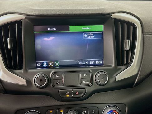 Used 2022 GMC Terrain SLT w/ Tech Package FWD image 13
