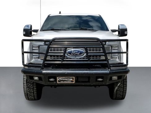 Used 2019 Ford F250 Platinum w/ Platinum Ultimate Package image 3