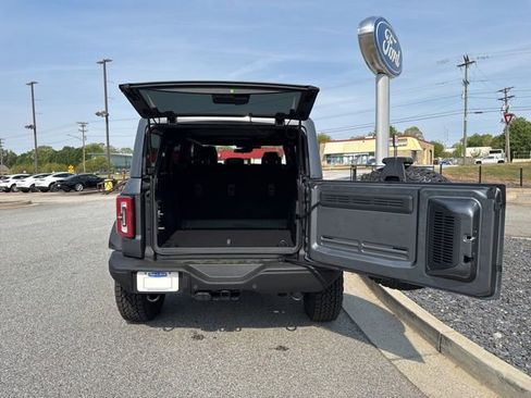 New 2026 Ford Bronco Badlands AWD/4WD image 19