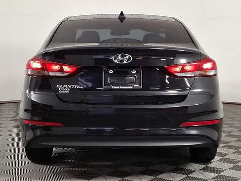 Used 2017 Hyundai Elantra SE FWD image 8