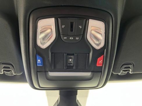 Used 2022 RAM 1500 Big Horn AWD/4WD image 32