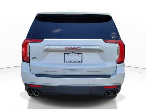 Used 2024 GMC Yukon XL Denali AWD/4WD image 5