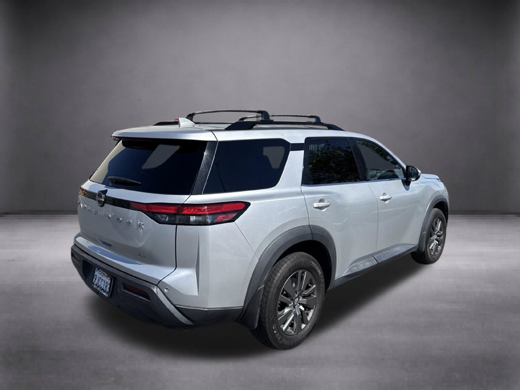 Used 2024 Nissan Pathfinder SV FWD image 4