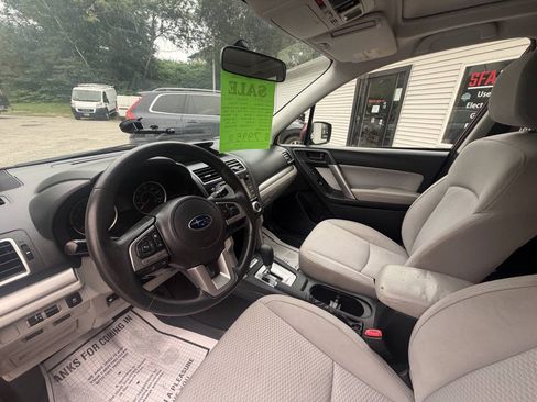 Used 2017 Subaru Forester 2.5i Premium w/ All-Weather Package AWD/4WD image 16