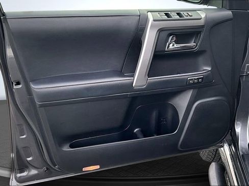 Used 2020 Toyota 4Runner SR5 image 20