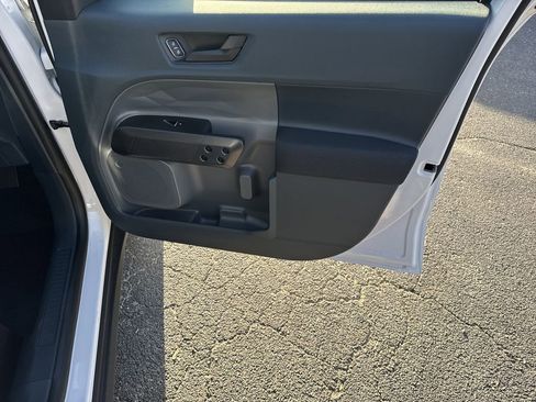 New 2025 Ford Maverick XL image 14