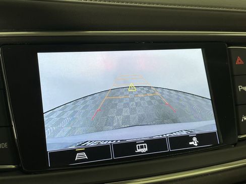 Used 2022 Buick Enclave Essence w/ Sport Touring Edition image 14