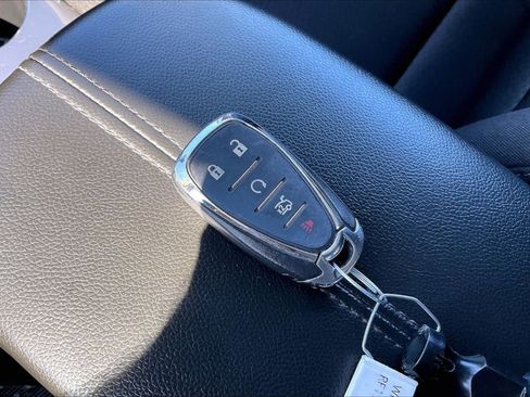 Used 2024 Chevrolet Malibu LT FWD image 11
