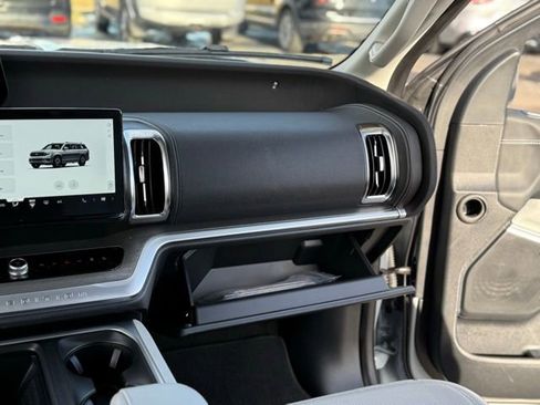 Certified 2025 Ford Expedition Max Platinum image 43