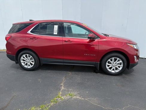 Used 2019 Chevrolet Equinox LT FWD image 2