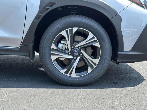 Certified 2025 Subaru Crosstrek 2.0i Premium image 7