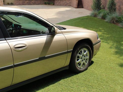 Used 2005 Chevrolet Impala w/ Preferred Equipment Group FWD image 22