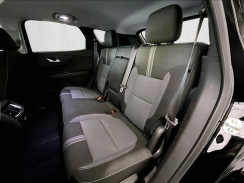 Used 2024 Chevrolet Blazer LT FWD image 28