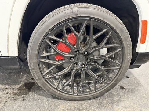 Used 2025 Jeep Grand Wagoneer L Series III w/ Quick Order Packagew 28T image 17