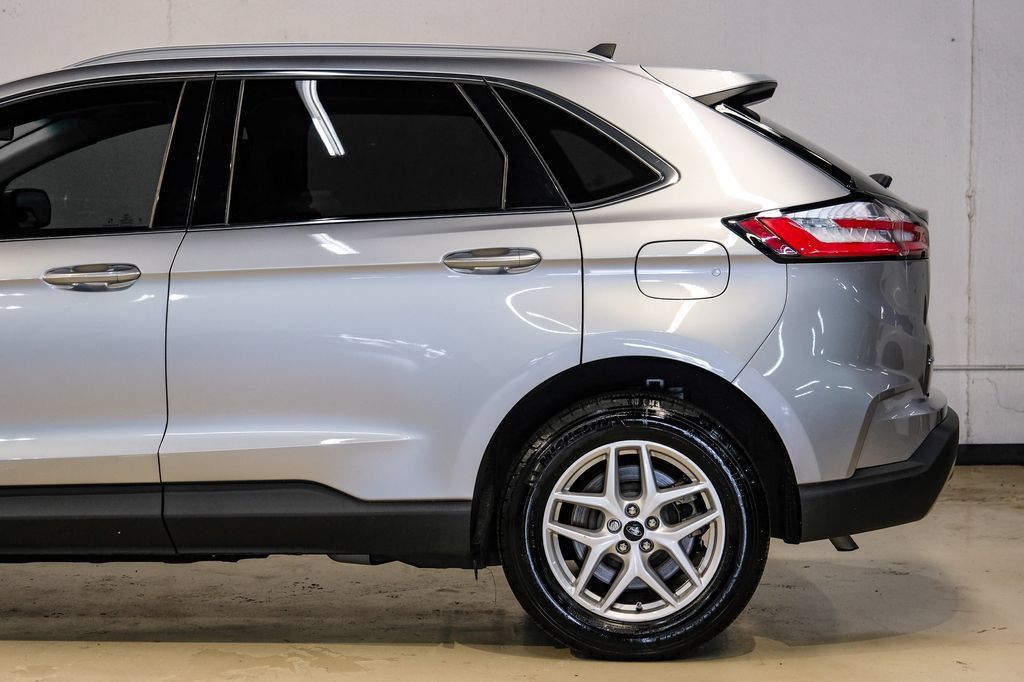 Used 2024 Ford Edge SEL w/ Convenience Package AWD/4WD image 13