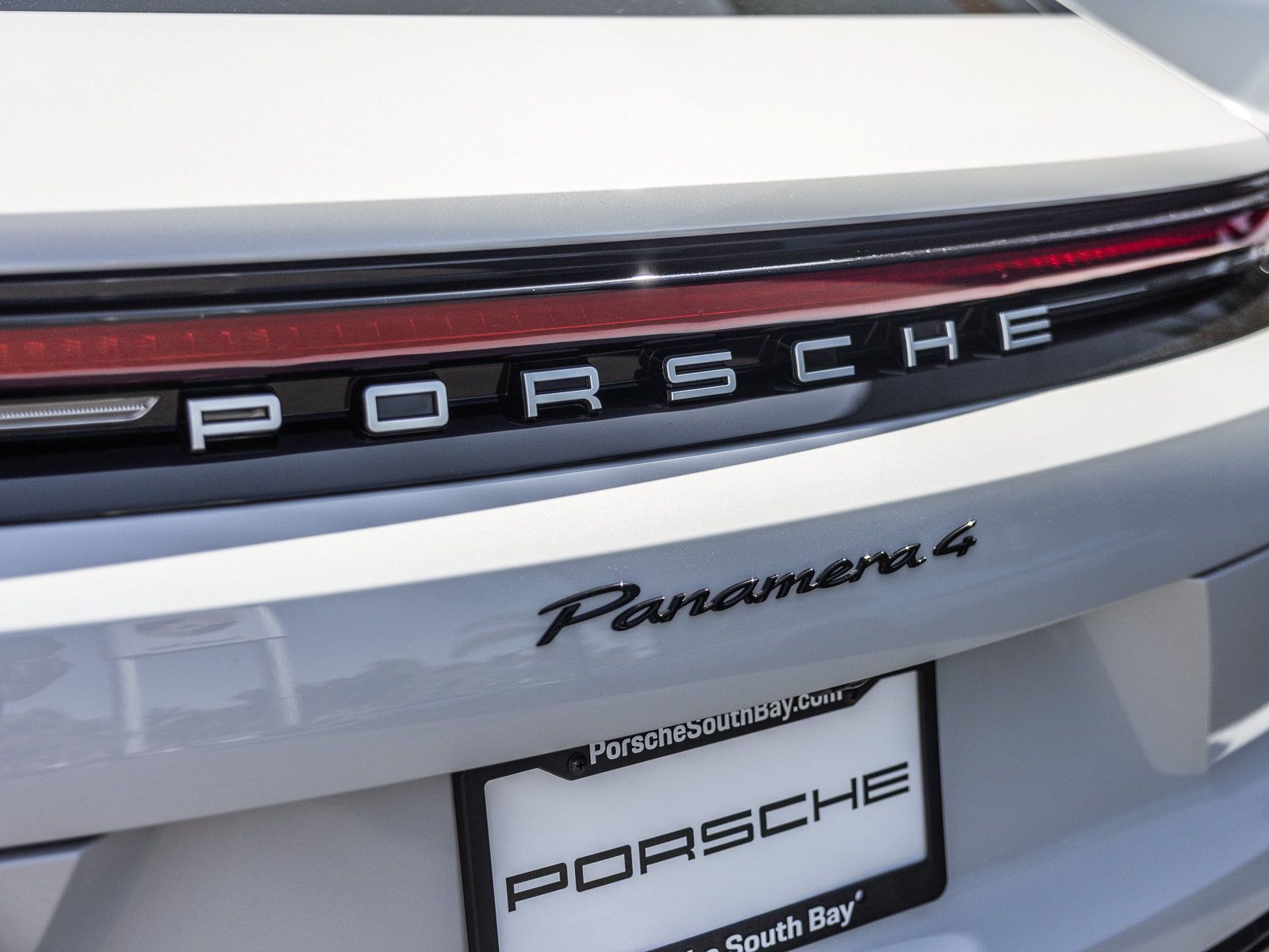 Certified 2025 Porsche Panamera 4 AWD/4WD image 25