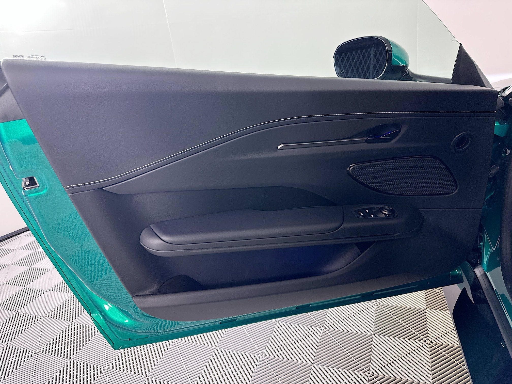 New 2026 Aston Martin V8 Vantage S RWD image 14