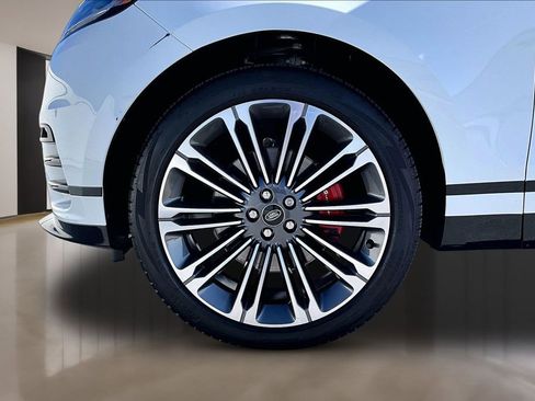 Used 2024 Land Rover Range Rover Velar Dynamic SE image 32