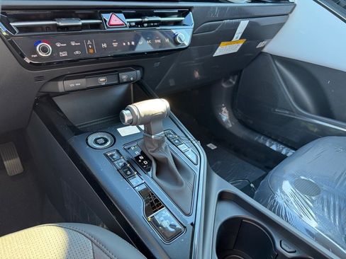 New 2026 Kia Niro SX image 17