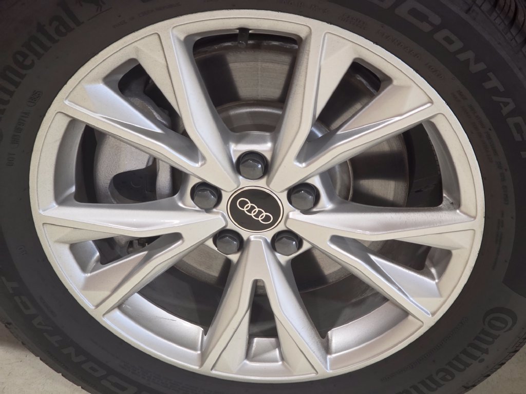 Certified 2025 Audi Q3 2.0T Premium w/ Convenience Package AWD/4WD image 7