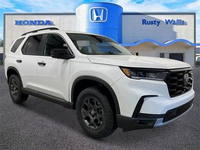 New 2025 Honda Pilot TrailSport