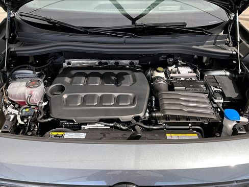Used 2025 Volkswagen Tiguan SE R-Line FWD image 32