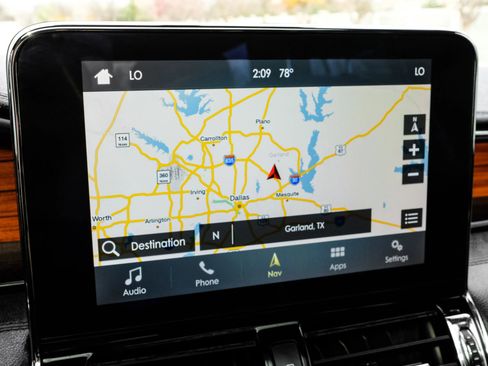 Used 2019 Lincoln Navigator Select w/ Technology Package image 17