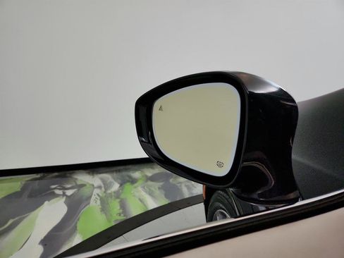 Used 2018 Chrysler Pacifica Limited image 15